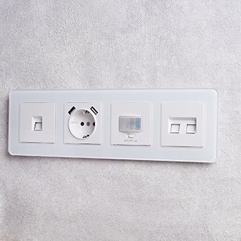 электроустановочные изделия IEK Brite - пример установки