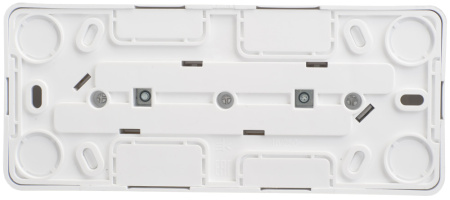 купить Этюд белый розетка открытая 3-мест заземление шторки IP20  в Ухте Этюд белый розетка открытая 3-мест заземление шторки IP20