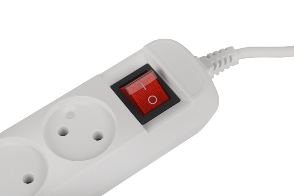 купить Удлинитель 3-мест 3м ПВС 2*0,75 белый выкл PlexUp   в Ухте Удлинитель 3-мест 3м ПВС 2*0,75 белый выкл PlexUp