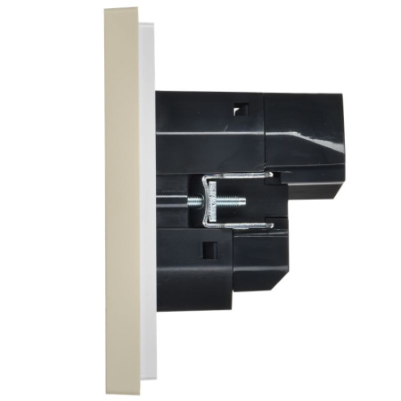 купить Фортепиано ваниль розетка скрытая 1-мест заземление шторки USB IP20  в Ухте Фортепиано ваниль розетка скрытая 1-мест заземление шторки USB IP20