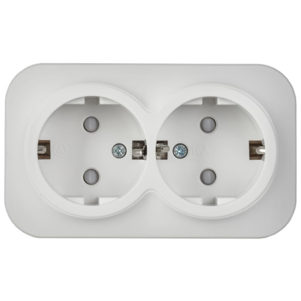 купить Глори белый розетка открытая 2-мест заземление шторки IP20  в Ухте Глори белый розетка открытая 2-мест заземление шторки IP20