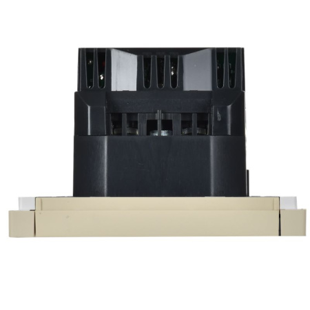 купить Фортепиано ваниль розетка скрытая 1-мест заземление шторки USB IP20  в Ухте Фортепиано ваниль розетка скрытая 1-мест заземление шторки USB IP20