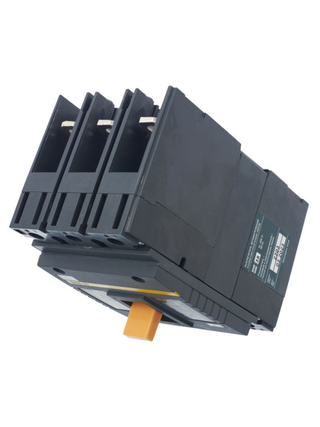 Автомат 3Р 200А 35кА ВА88-35 IEK 